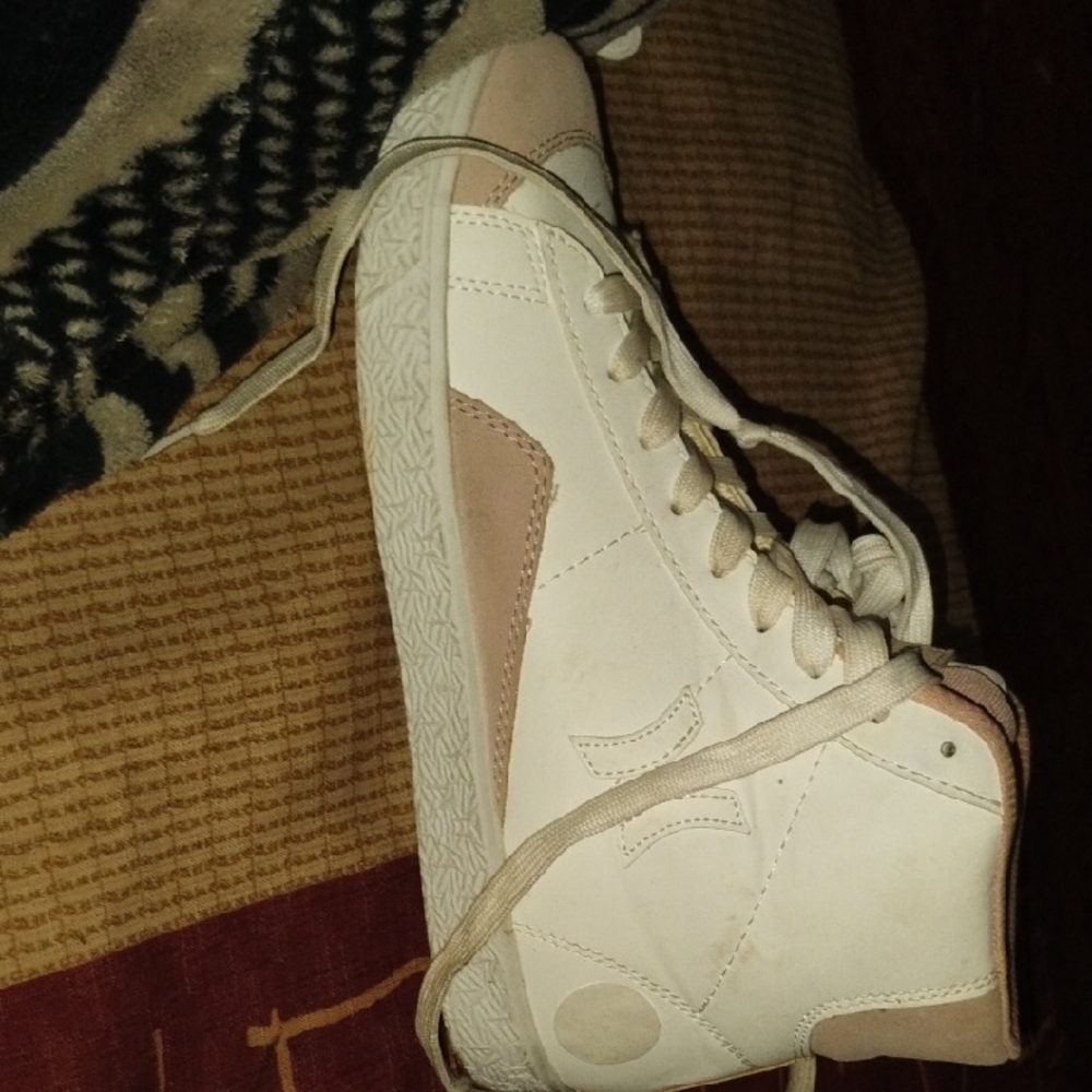 Hurley White and Tan High-Top Sneakers